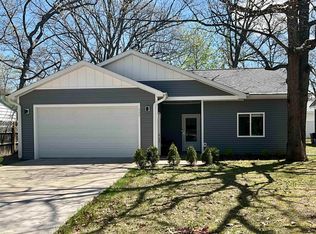 939 Grant St, Traverse City, MI 49686