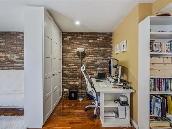 144-55 Melbourne Avenue image 7 of 23