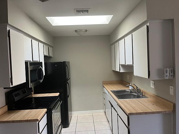 5th image of 426 W Pontiac Dr Unit 7