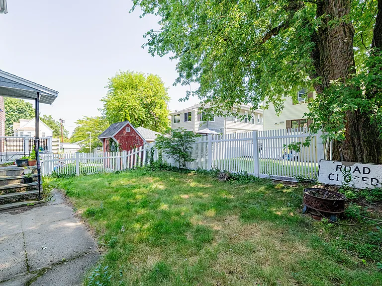 12 Benham St #2 — Photo 31