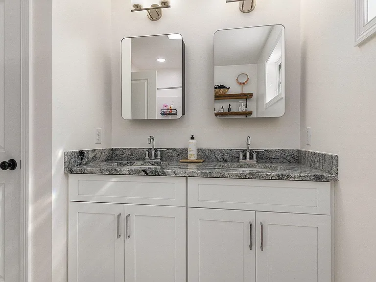 30 Copley Dr — Photo 18