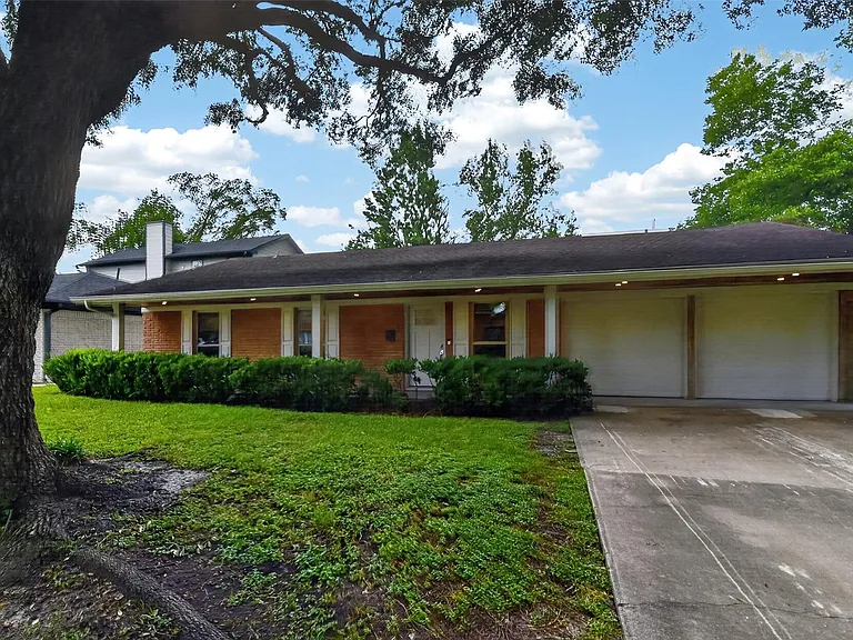 4131 Knotty Oaks Trl — Photo 1