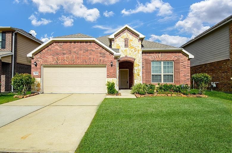 1st image of 15615 Huddleston Dr