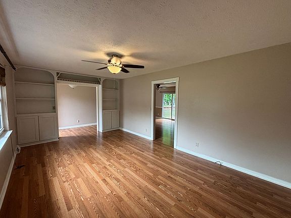 4th image of 3733 Kimrod Dr