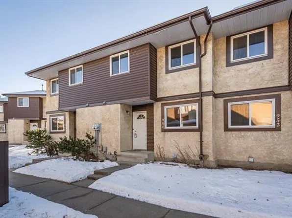 950 Lakewood Rd NW, Edmonton, AB T6K 3Y1