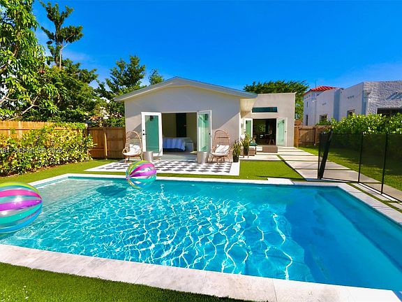 4th image of 2975 SW 15th St