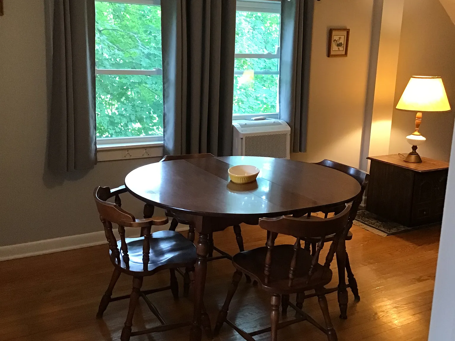 555 Oxford Road — Photo 4