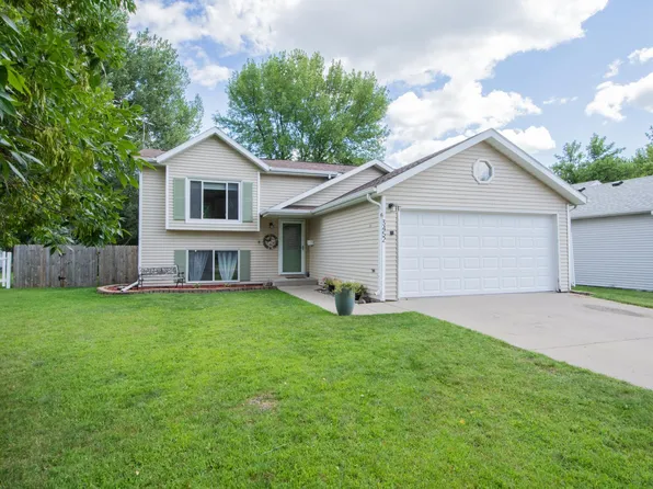 3452 19th St S, Fargo, ND 58104