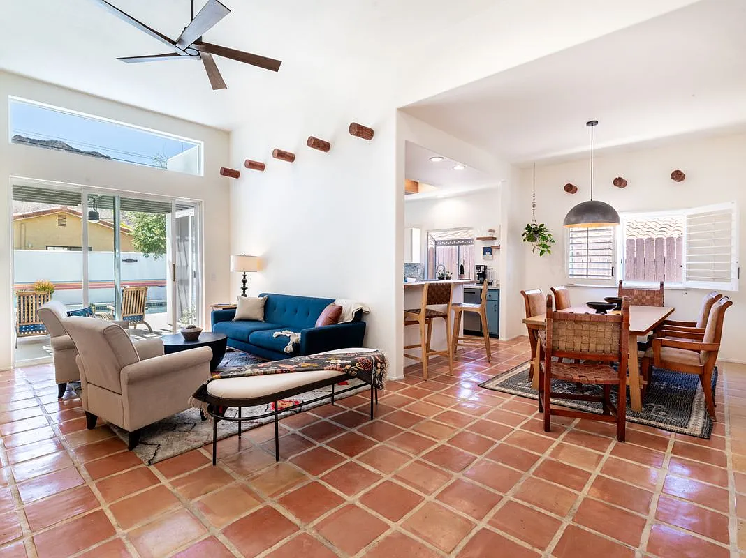 3 bed, 2.0 bath, 1494 sqft, $5,200 — Photo 4