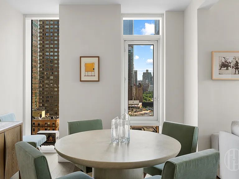 505 W 43rd St #14H — Photo 16