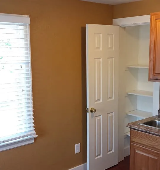 650 Marion St NE #10 — Photo 15