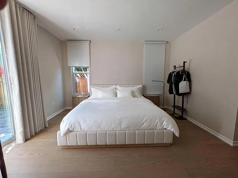 Master bedroom 3