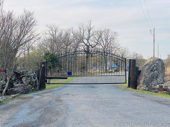 4th image of 12 Cherokee Dr