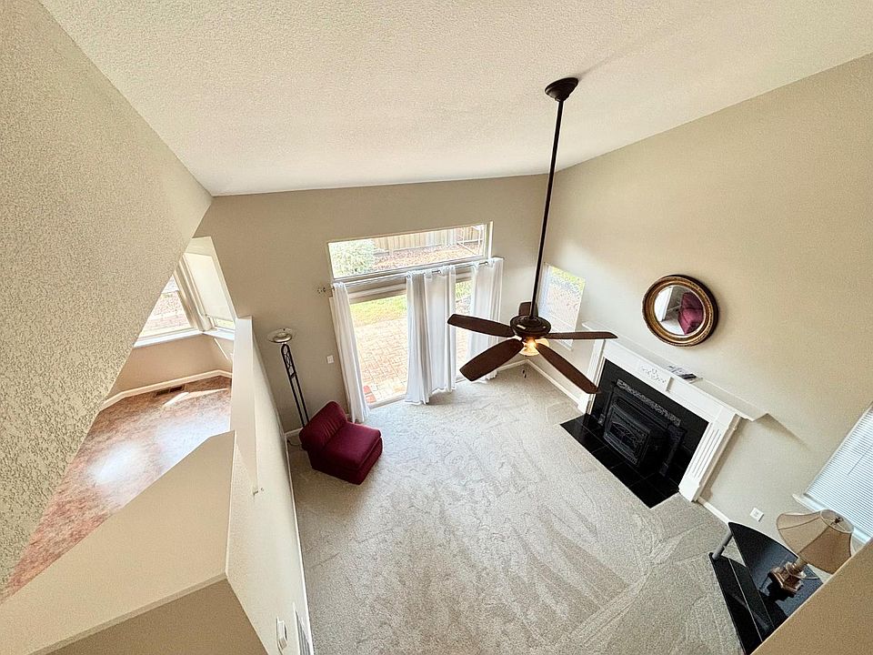 1st image of 385 Hatteras Way