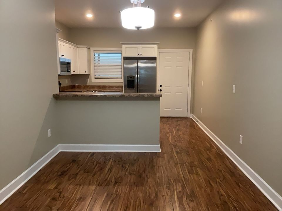2nd image of 145 Bruin Dr #225