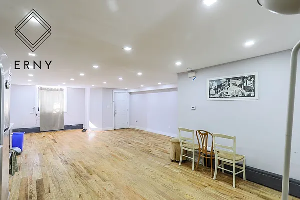 Rented by ERNY LLC | media 2