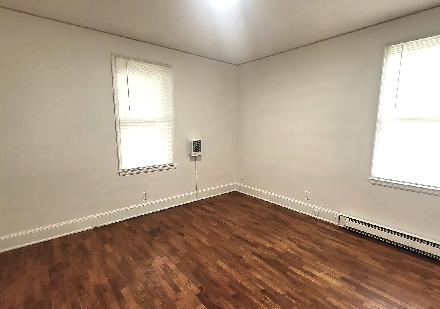 1 Woodlawn Ct — Photo 4