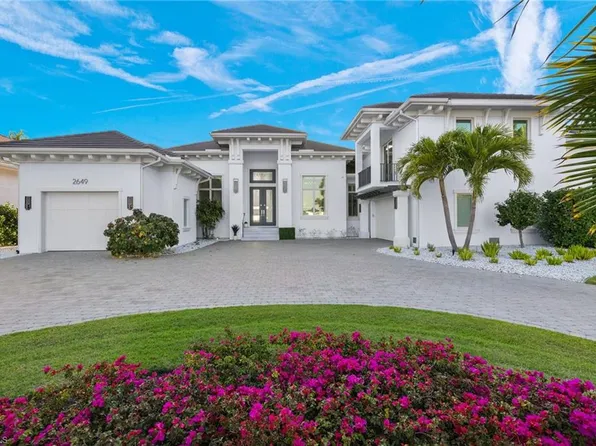 2649 Tarpon RD, NAPLES, FL 34102
