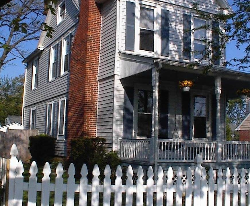 23 Delrey Avenue Catonsville, MD 21228