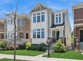 6092 N Sauganash Ave, Chicago, IL 60646