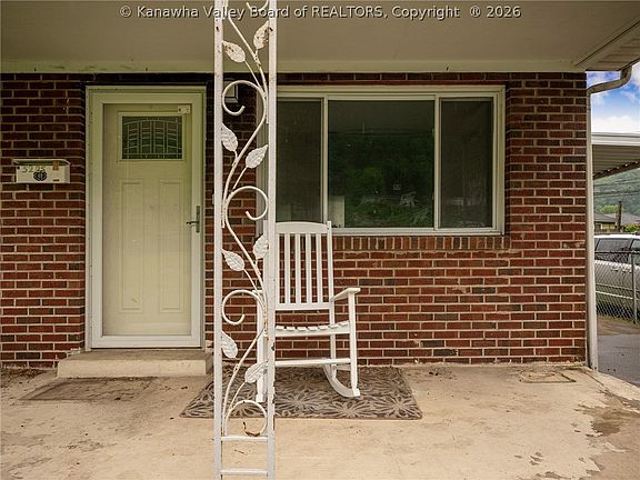 4th image of 5225 Midland Dr
