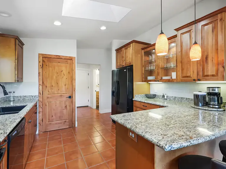 1806 Phillips Cir #1 — Photo 11