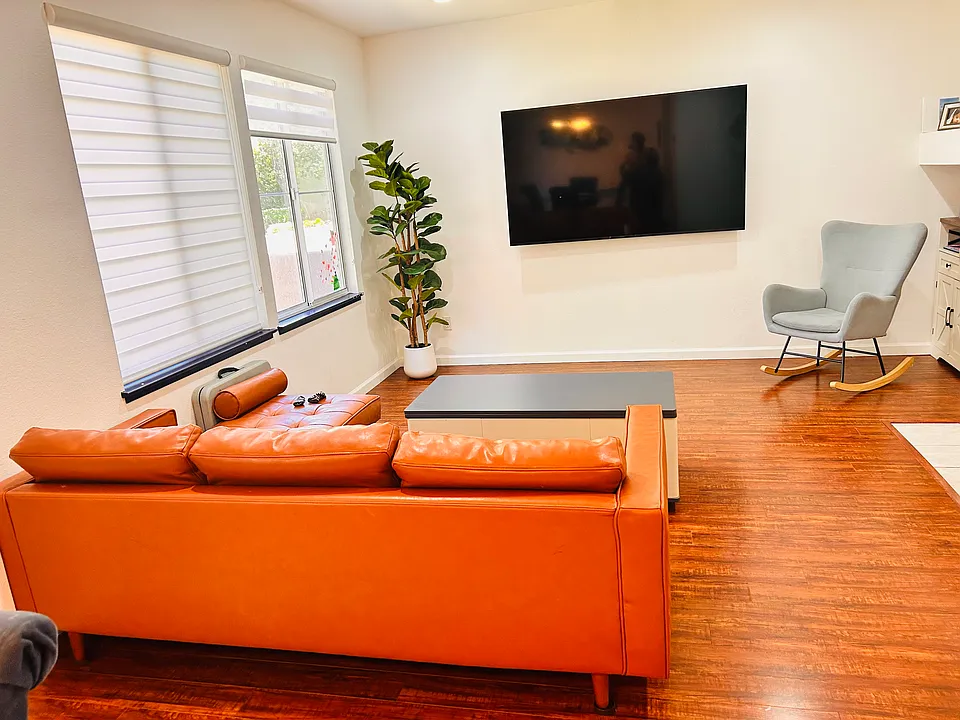 3837 Jasmine Cir