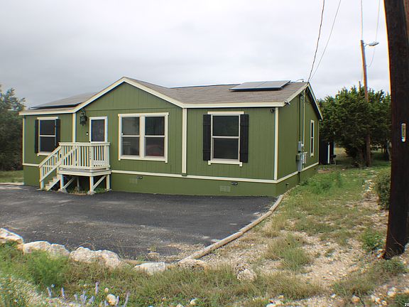 3rd image of 1824 Live Oak Dr