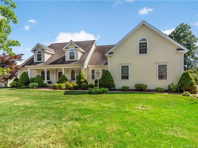 4 Autumn Ridge Rd, Branford, CT, 06405