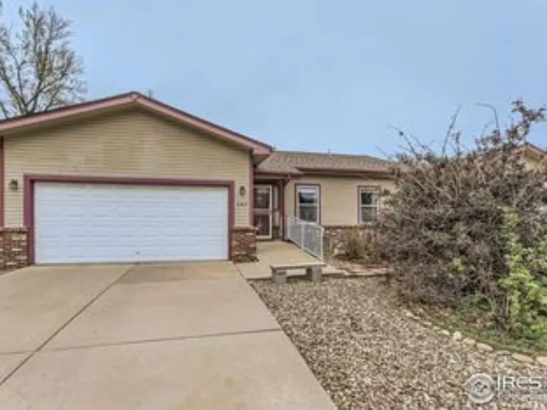 8563 W 48th Pl — Photo 1