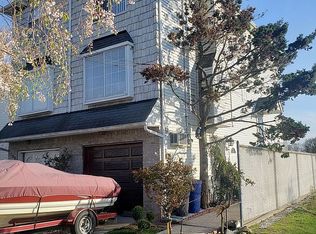 278 Slater Blvd, Staten Island, NY 10305