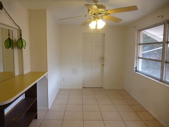 4th image of 3502 Beacon Square Dr