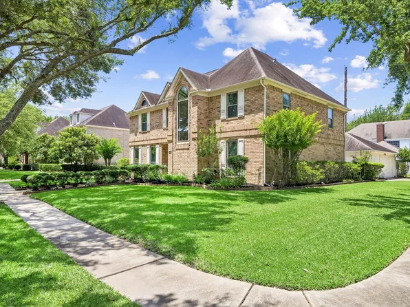 906 Venice St, Sugar Land, TX 77478