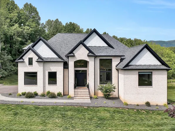 7419 Old Mill Plantation Dr, Roanoke, VA 24018
