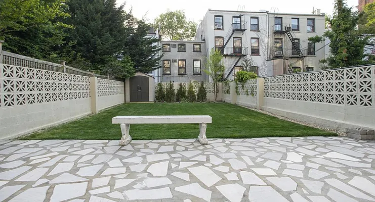 Rented by Compass | media 25