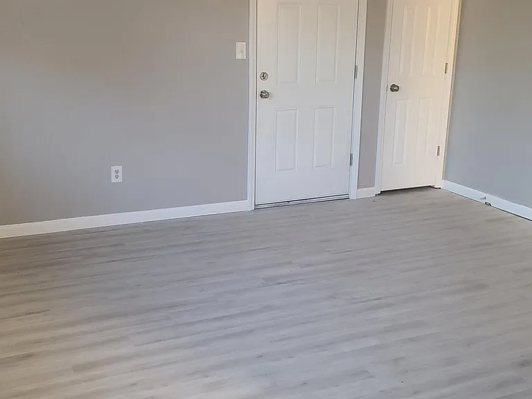 100 Sanders Ct #4 — Photo 10