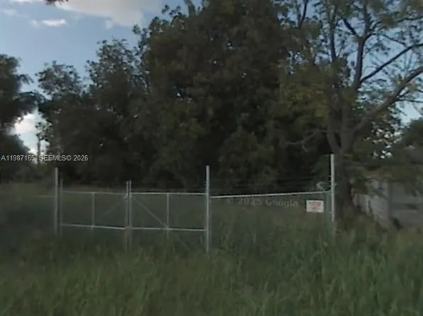 3217 E 4th Ave, Pine Bluff, AR 71601