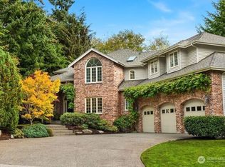 1176 Alexander Pl NE, Bainbridge Island, WA 98110