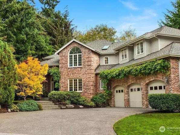 1176 Alexander Place NE, Bainbridge Island, WA 98110
