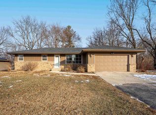 3482 Rockview Rd, Rockford, IL 61109