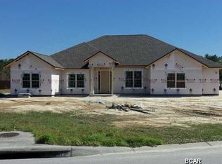111 Lakeview Ter, Lynn Haven, FL 32444