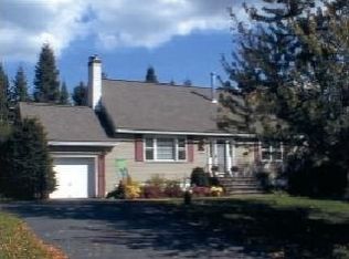 13 Penn St, Fishkill, NY 12524