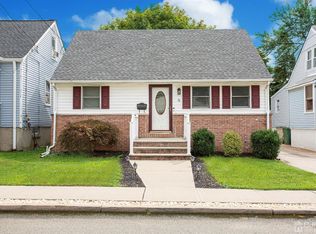38 William St, Sayreville, NJ 08872