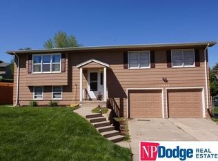 13712 Jefferson Cir, Omaha, NE 68137