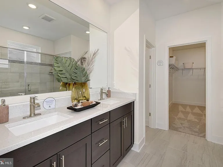 34007 Givens Way — Photo 5