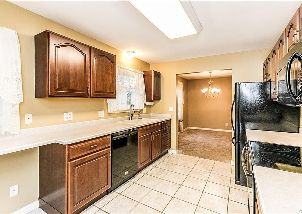 2nd image of 3643 Northfield Way