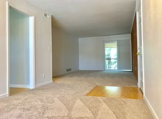 1996 Greenglen Dr APT 303, Saint Louis, MO 63122
