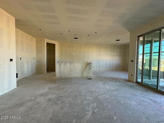4th image of 15752 W BERYL Avenue