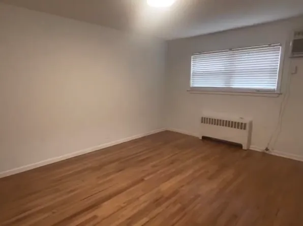 12 College Street image 14 of 21