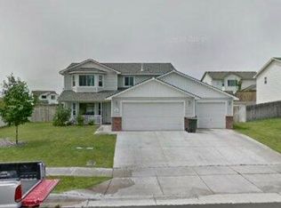 2043 NE 6th St, Hermiston, OR 97838